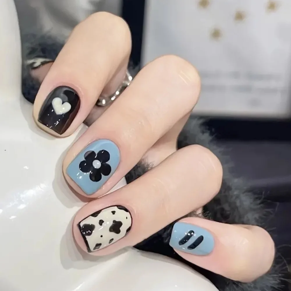 24 Pieces Fake Press On Nails